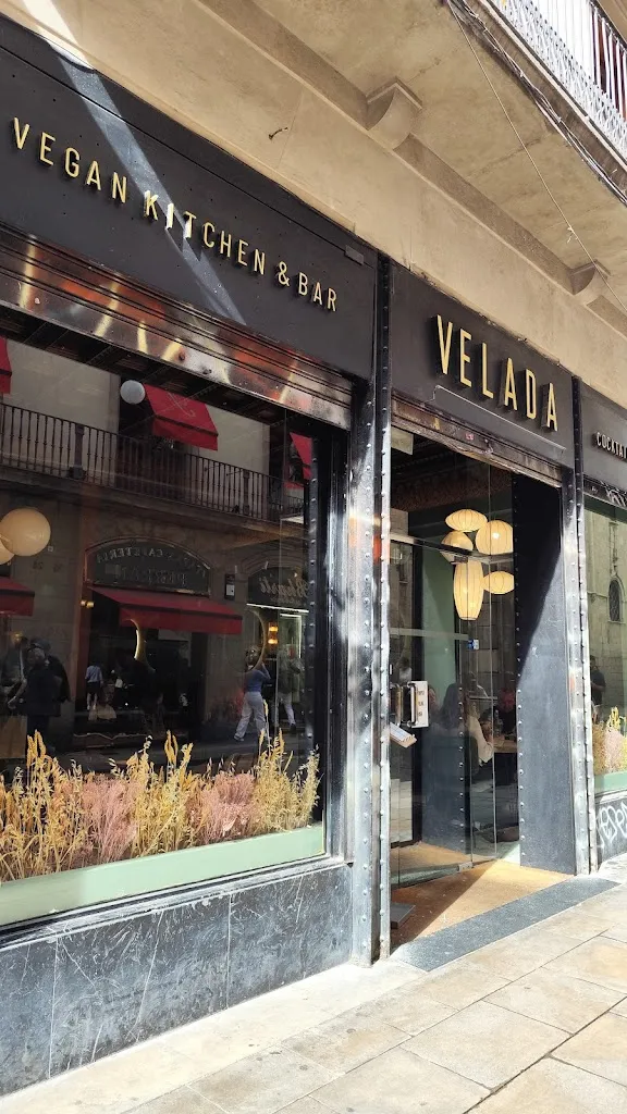 VELADA - Tapas Plant-Based y Cócteles en Barcelona_Velada_slider_image_3