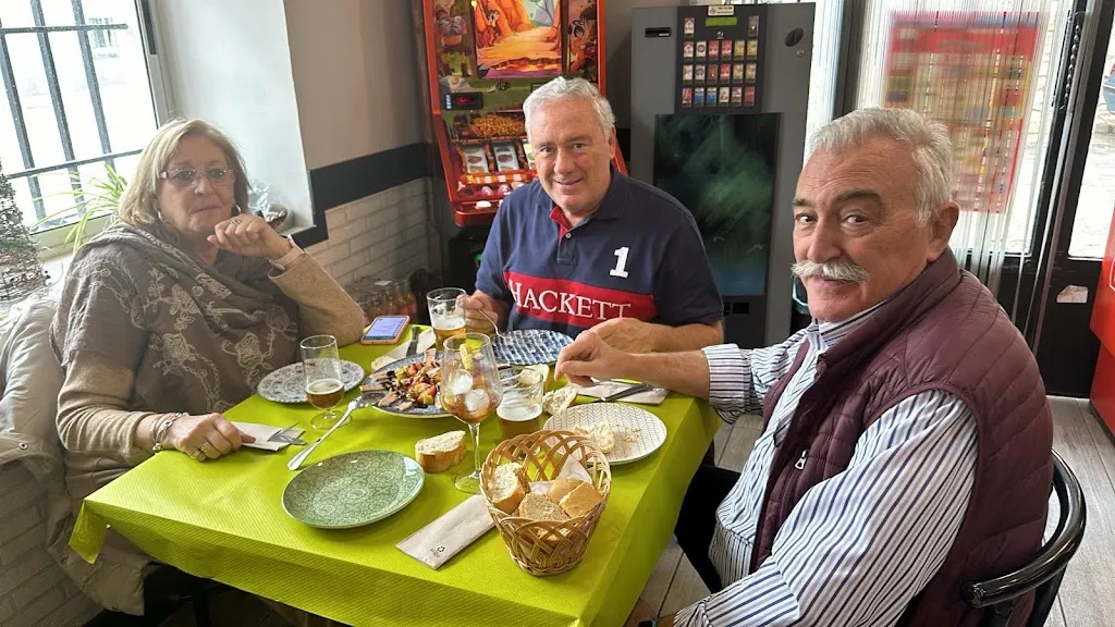 Vicente Magro Castillo_Los Golosos_Villa de Don Fadrique La_review