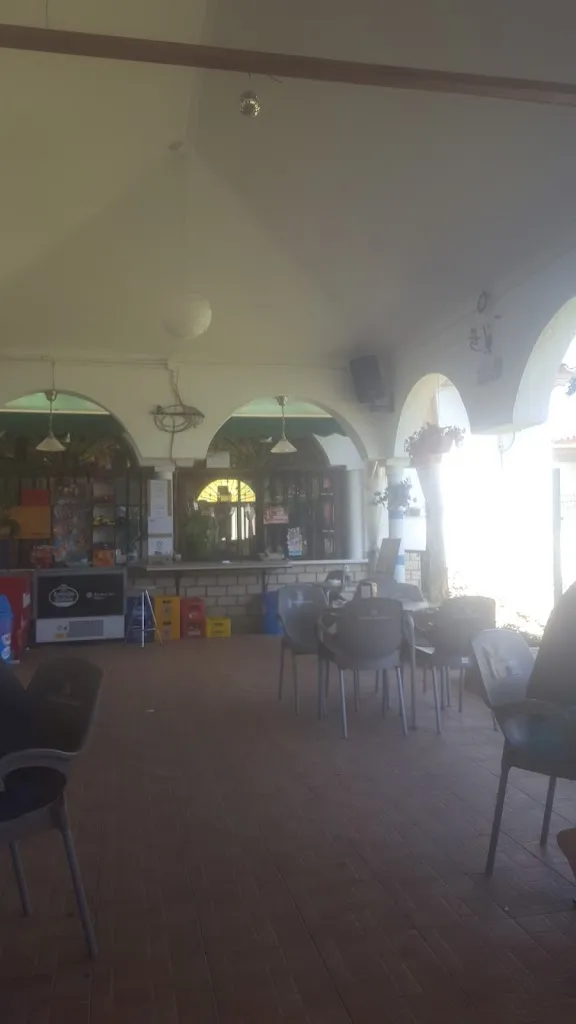 Carlos Alamo_Café-Bar “La Chapi-Piscina”_Villa de Don Fadrique La_review