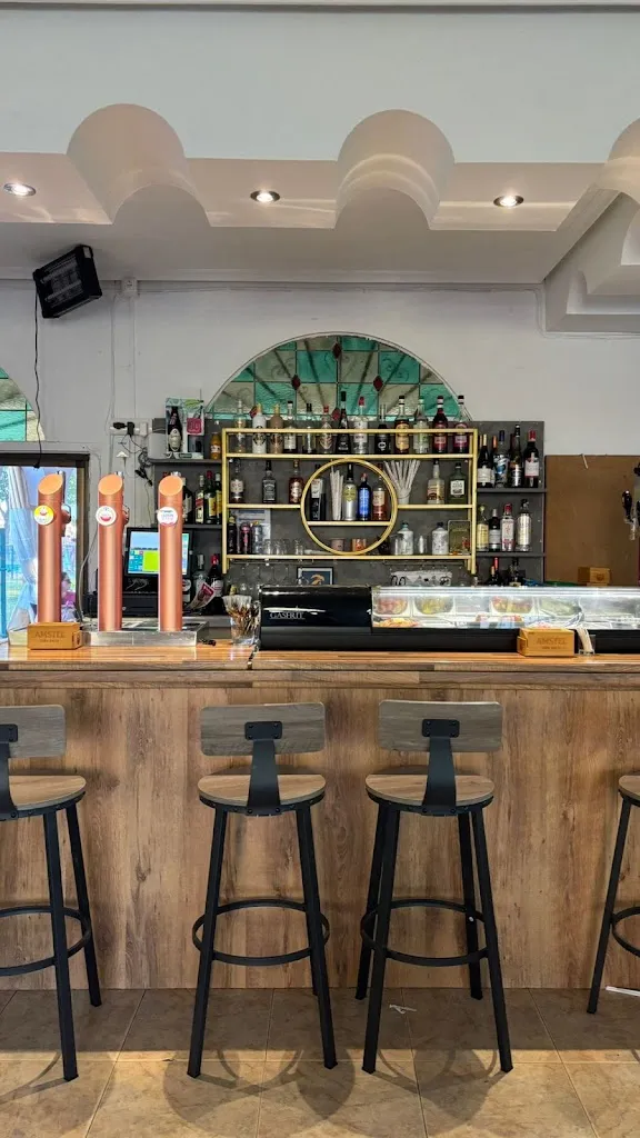 Café-Bar “La Chapi-Piscina”_Villa de Don Fadrique La_slider_image_1