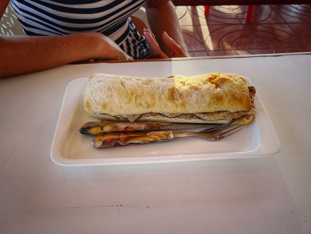 Michal Magyar_Jorja_Villafranca de los Caballeros_review