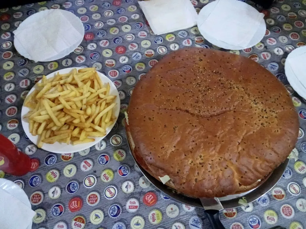 Klau HerMo_Bar Cross_Villafranca de los Caballeros_review