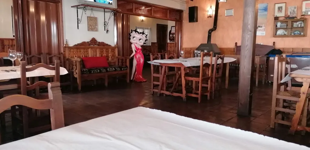 Restaurante Las Banderas_Villafranca de los Caballeros_slider_image_2