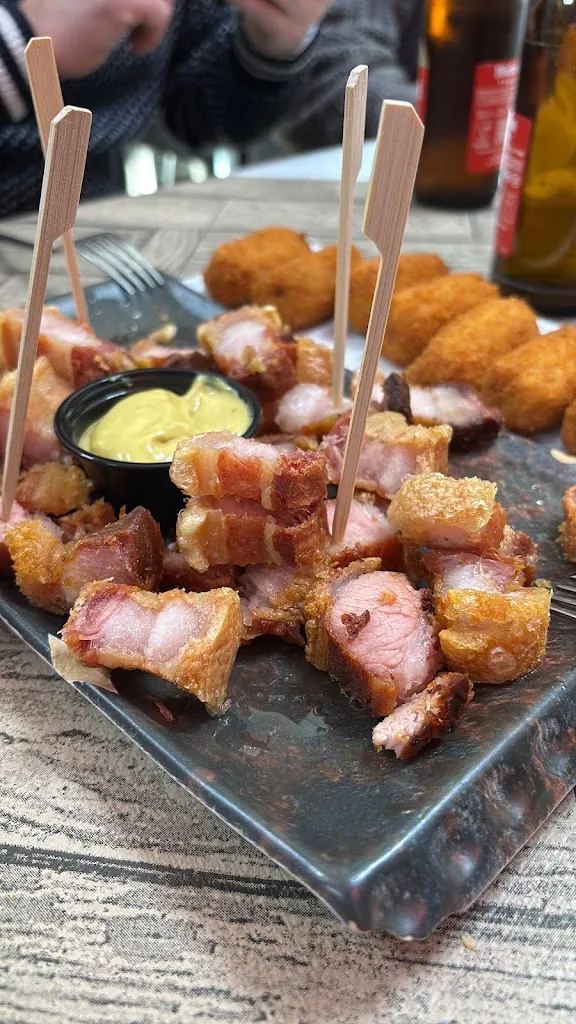 Aitor Fernández_Bar Alex_Villaluenga de la Sagra_review