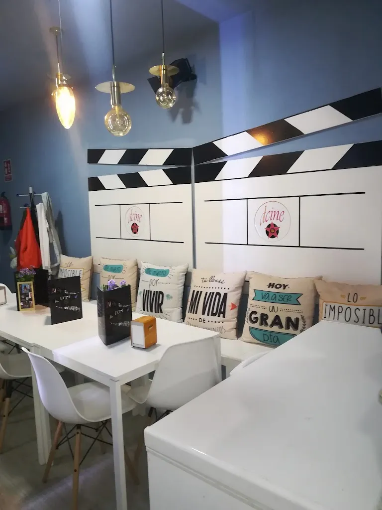 Dcine Bar restaurant in Villaluenga de la Sagra