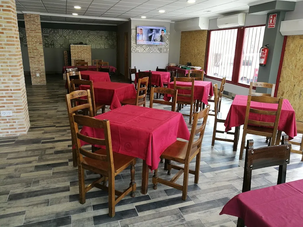 Rte De Cuchara Y Tenedor_Villaluenga de la Sagra_slider_image_2