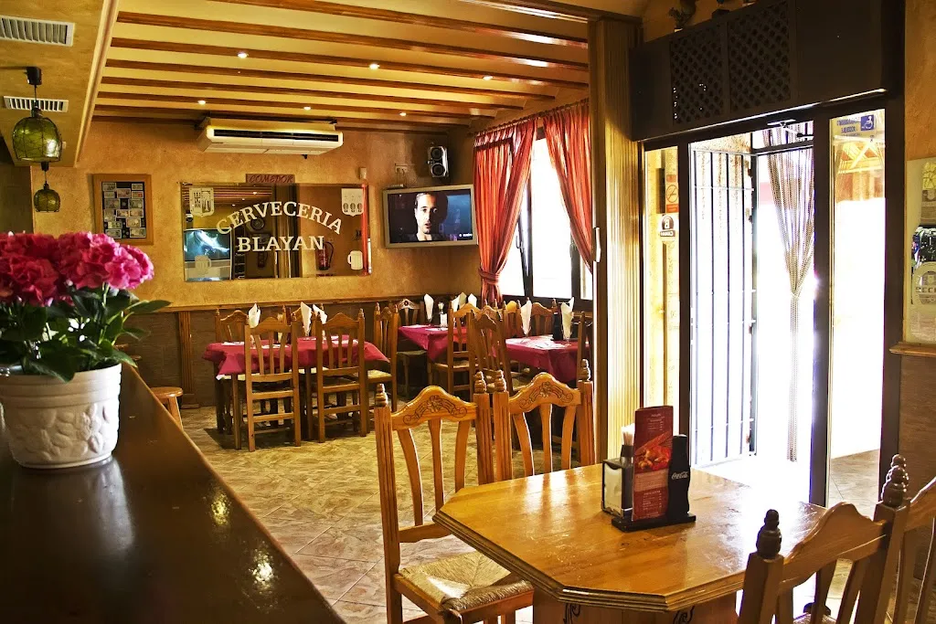 Cervecería-Cafetería-Asador De Pollos Blayan restaurant in Villacañas