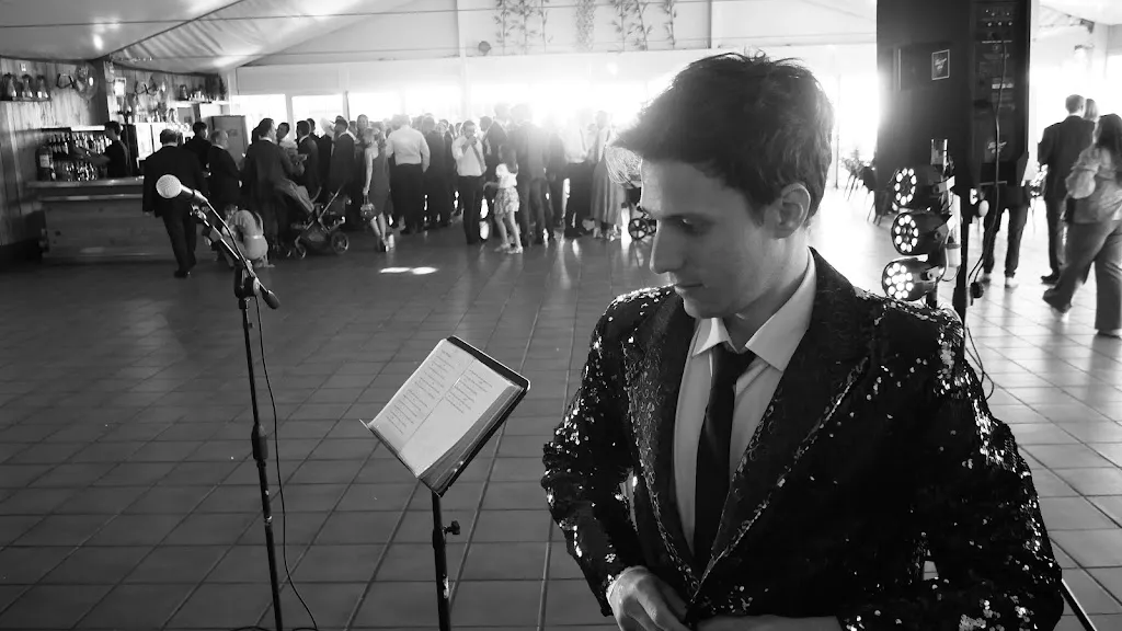 José Carlos García_Los Jardines de Palacio_Villacañas_review