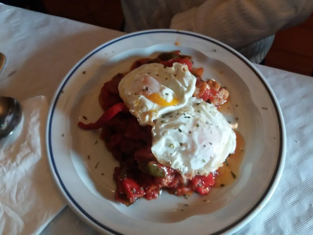 Angelica Perea_Hermanos Viana Cafe Bar_Villanueva de Alcardete_review