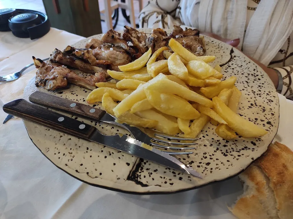 Menu_Restaurante los claveles_Villarrubia de Santiago_image_6