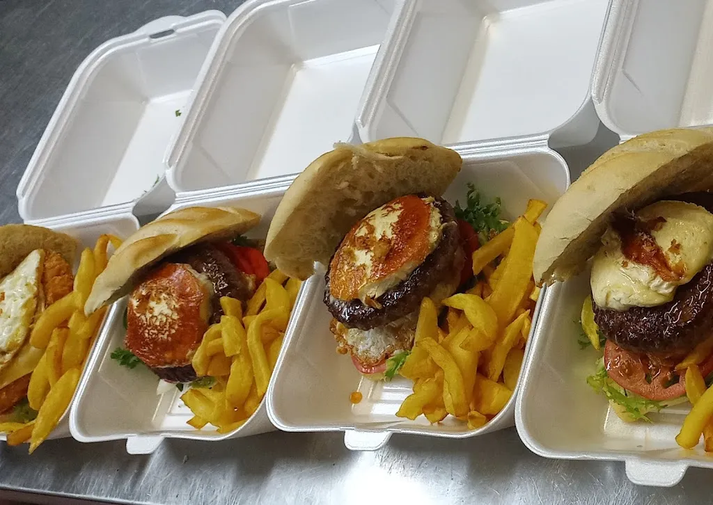 Restaurante los claveles_Villarrubia de Santiago_slider_image_2