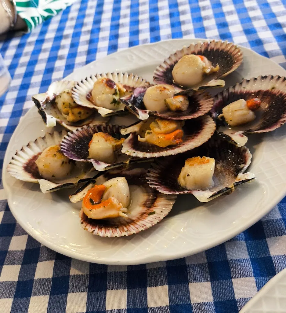 Taberna Praza do Peixe_Cedeira_slider_image_3