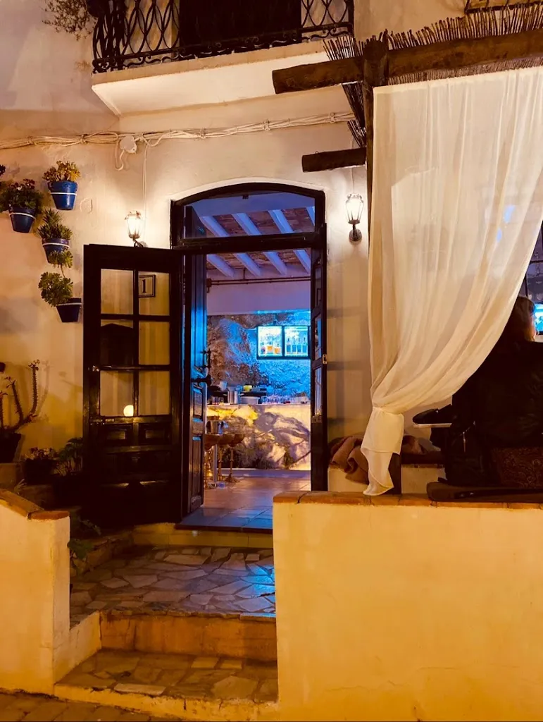 Heidi Gaber_Time & Place_Mojacar_avis