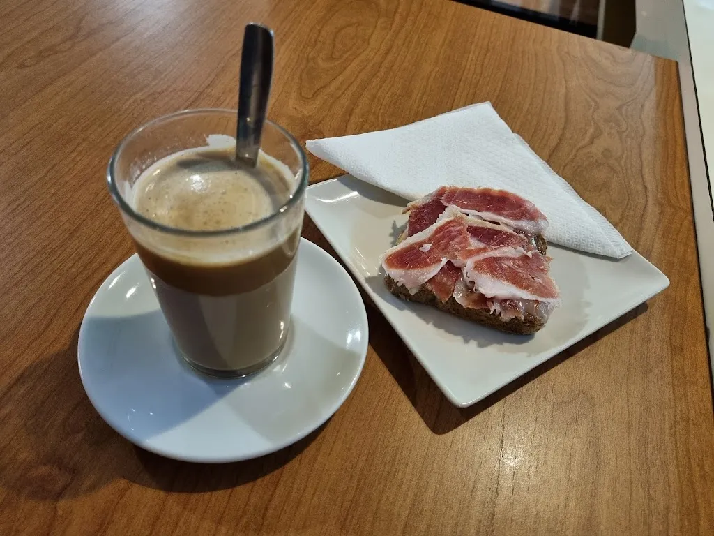 Restaurante LA PERLA PARK_Torrijos_slider_image_2