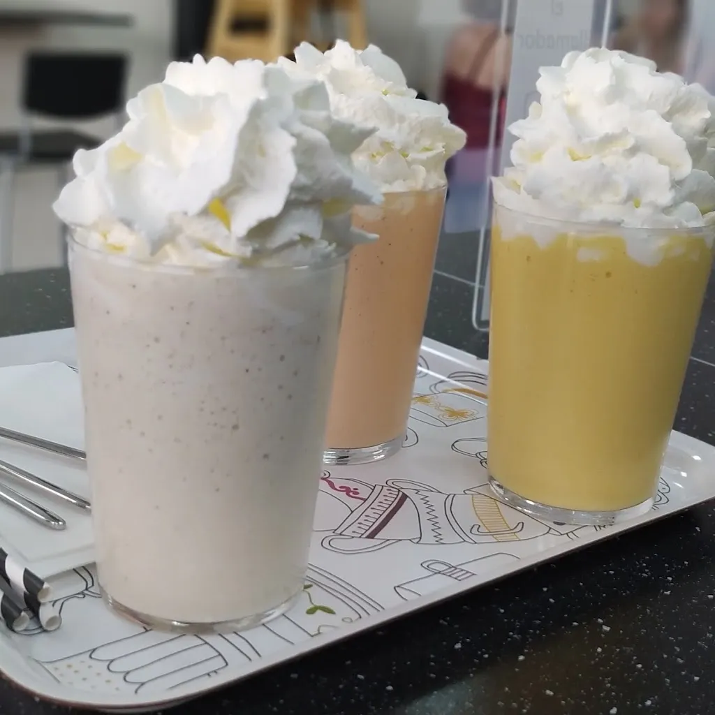 Menu_Cafetería | raüsch café | Heladería | Elaboración batidos de fruta natural | Elaboración postres |_Torrijos_immagine_6