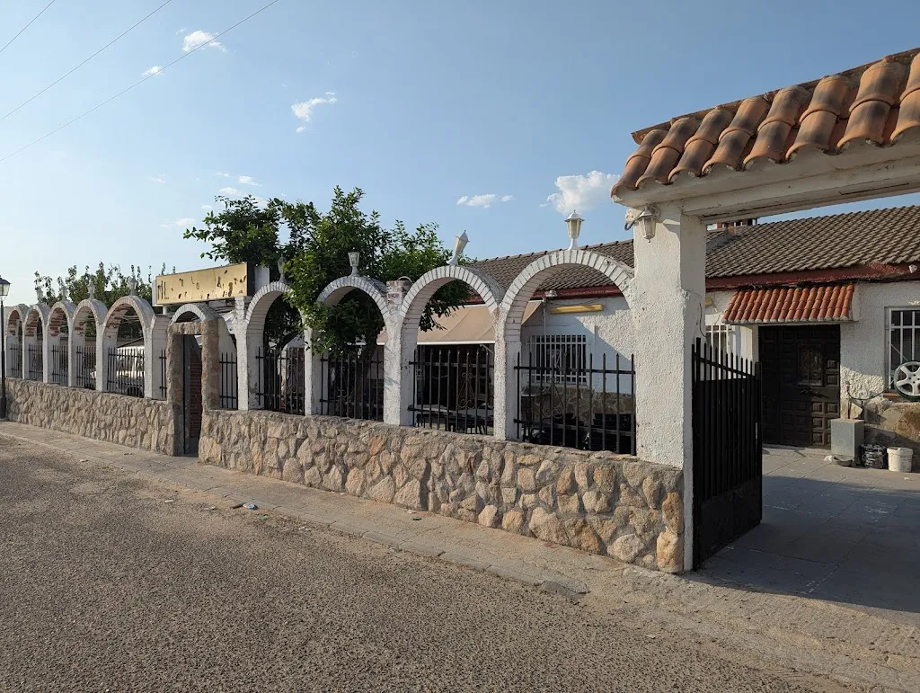 Mesón Los Arcos_Viso de San Juan El_slider_image_2