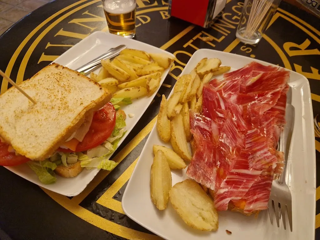 Bar Vicente_Yunclillos_slider_image_2