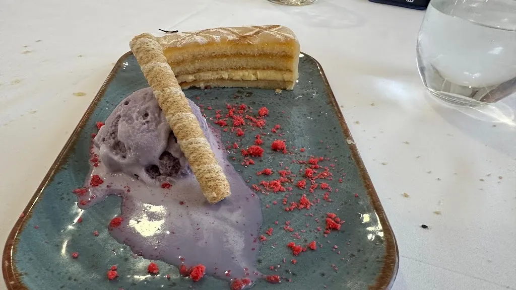 Sandra Cifuentes_El Patio Lounge_Yeles_review