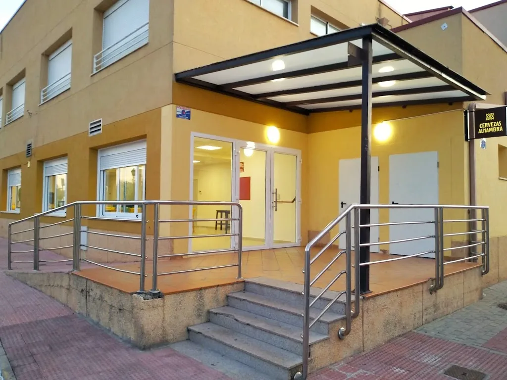 El Hogar Cafetería y Centro de Día_Yeles_slider_image_2