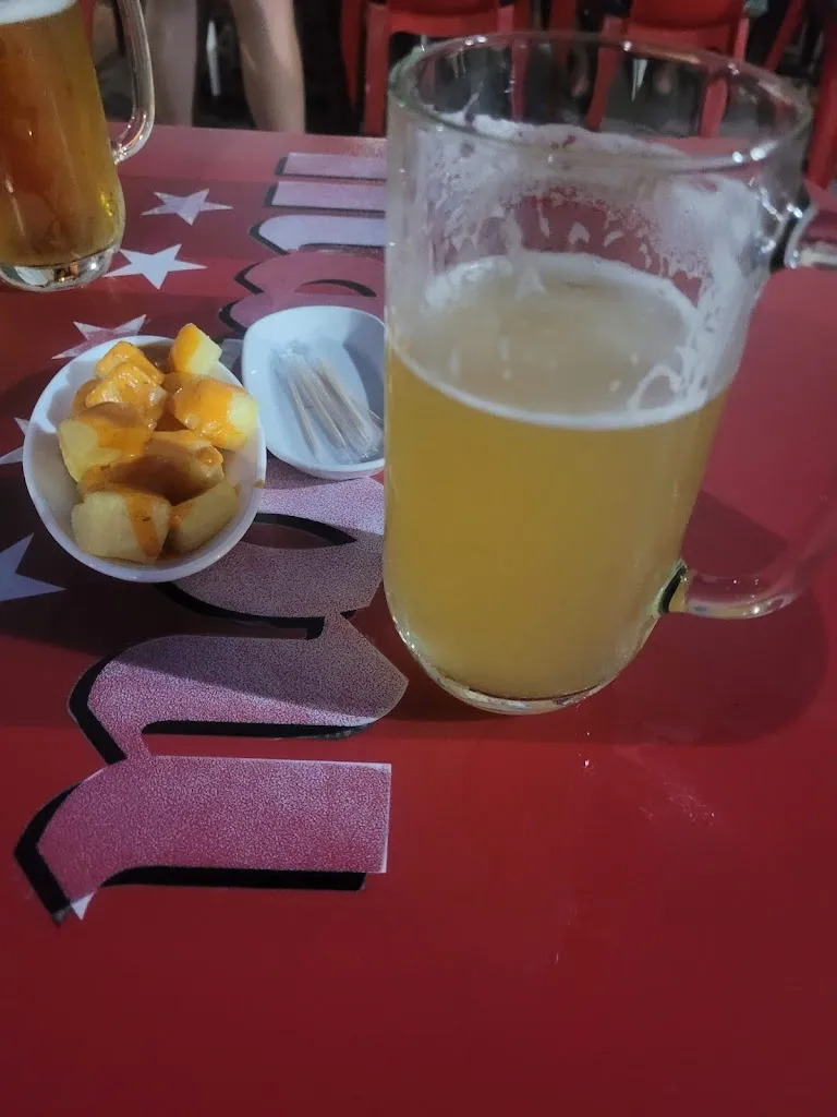 Bar la Plaza restaurant in Yeles