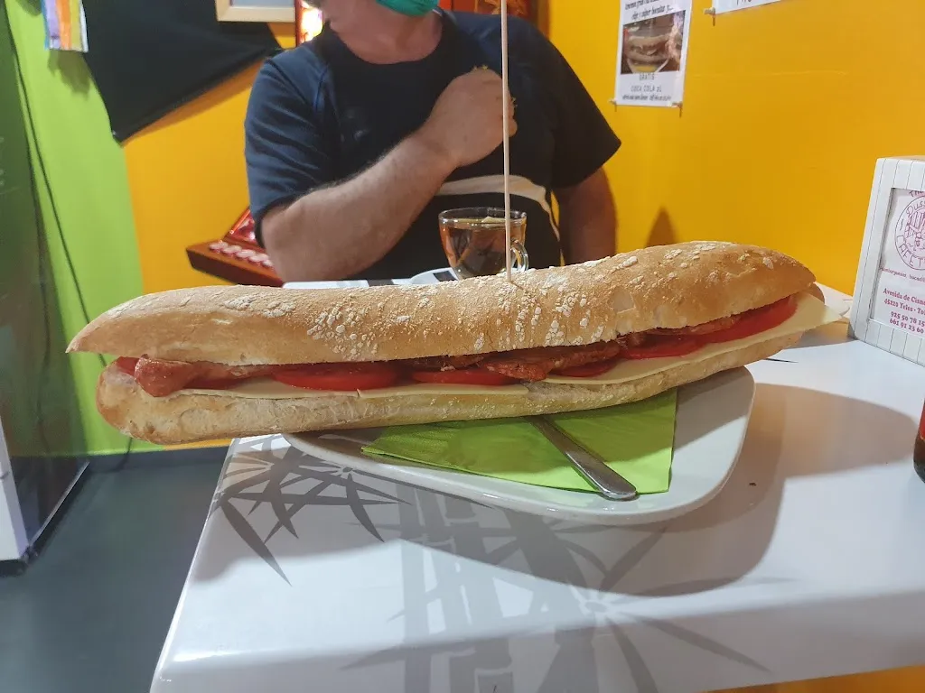 Arikel 68_The Original Düsseldorf_Yeles_recensione