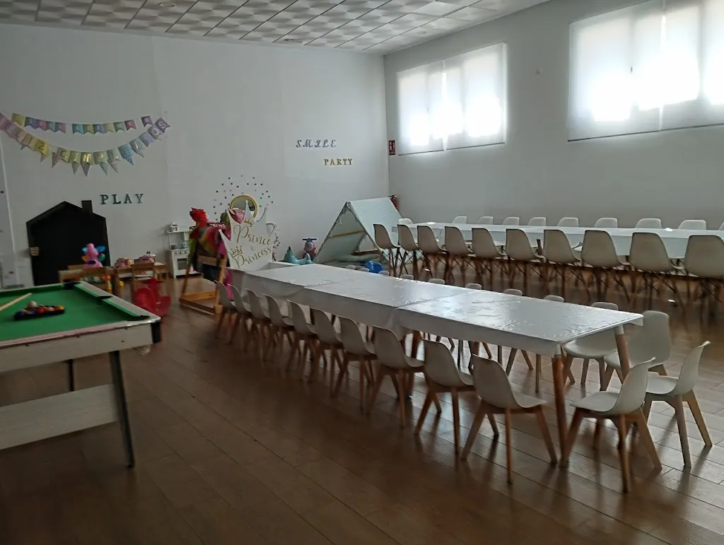 Aurora Ro_Espazio Blanko_Yeles_review