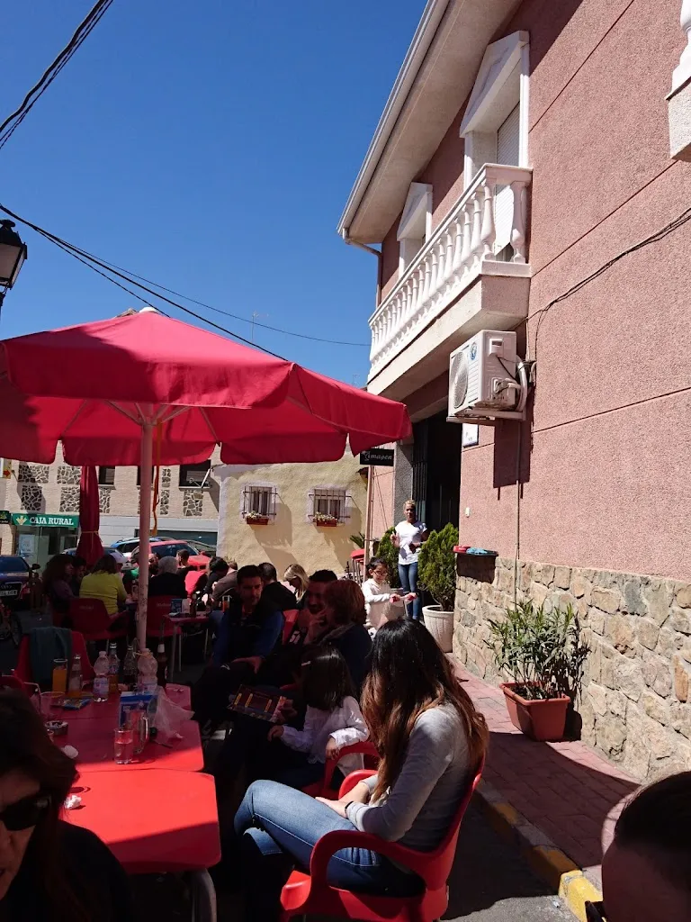 rollerakacuervo_Imagen_Yeles_review