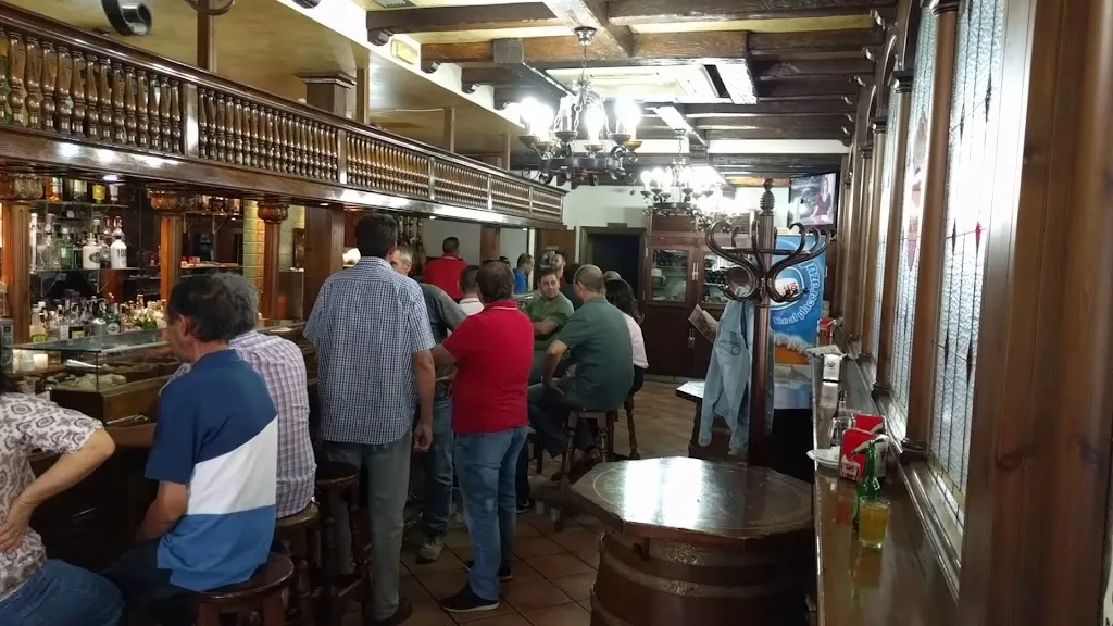 Hostal Restaurante Los Galgos_Yepes_slider_image_2