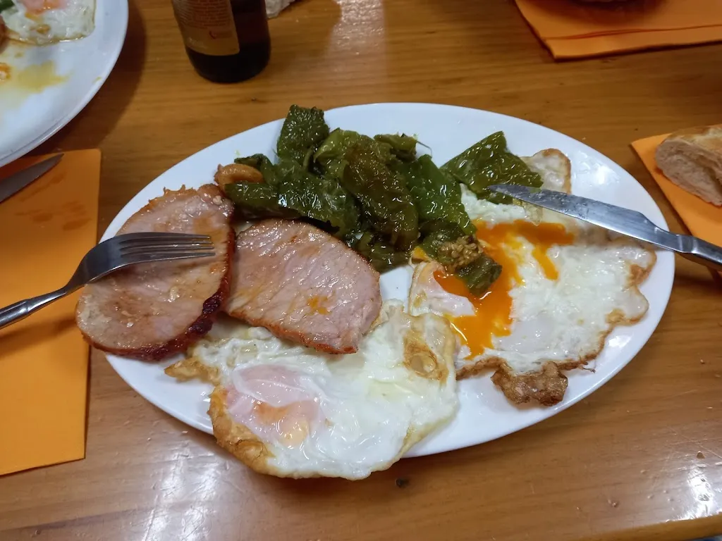 jose hernandez_Restaurant- Bar Pedro y Mari Restaurante con Menu_Yepes_review