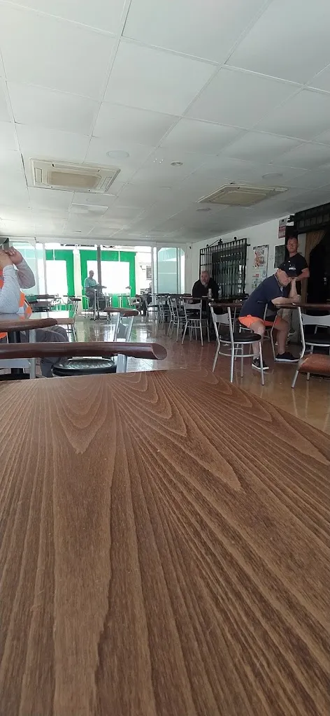 Pablo A. Pérez_Cafe Bar Mantecas_Yepes_review