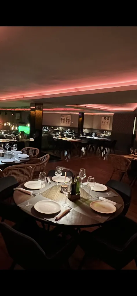 Shaka Restaurante APRÉS SKI_Sierro_slider_image_1