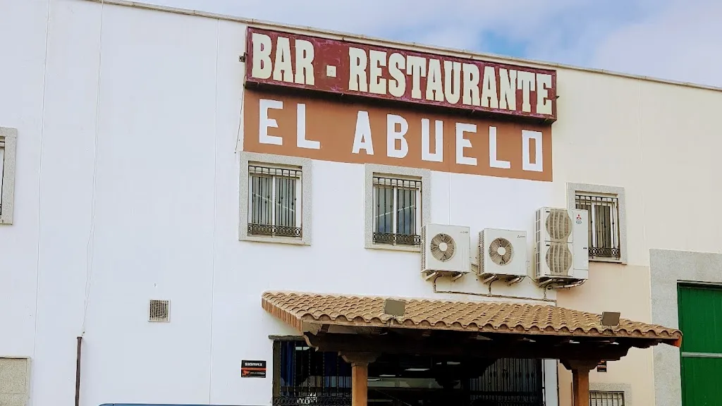 Bar - Restaurante El Abuelo restaurant in Yuncler