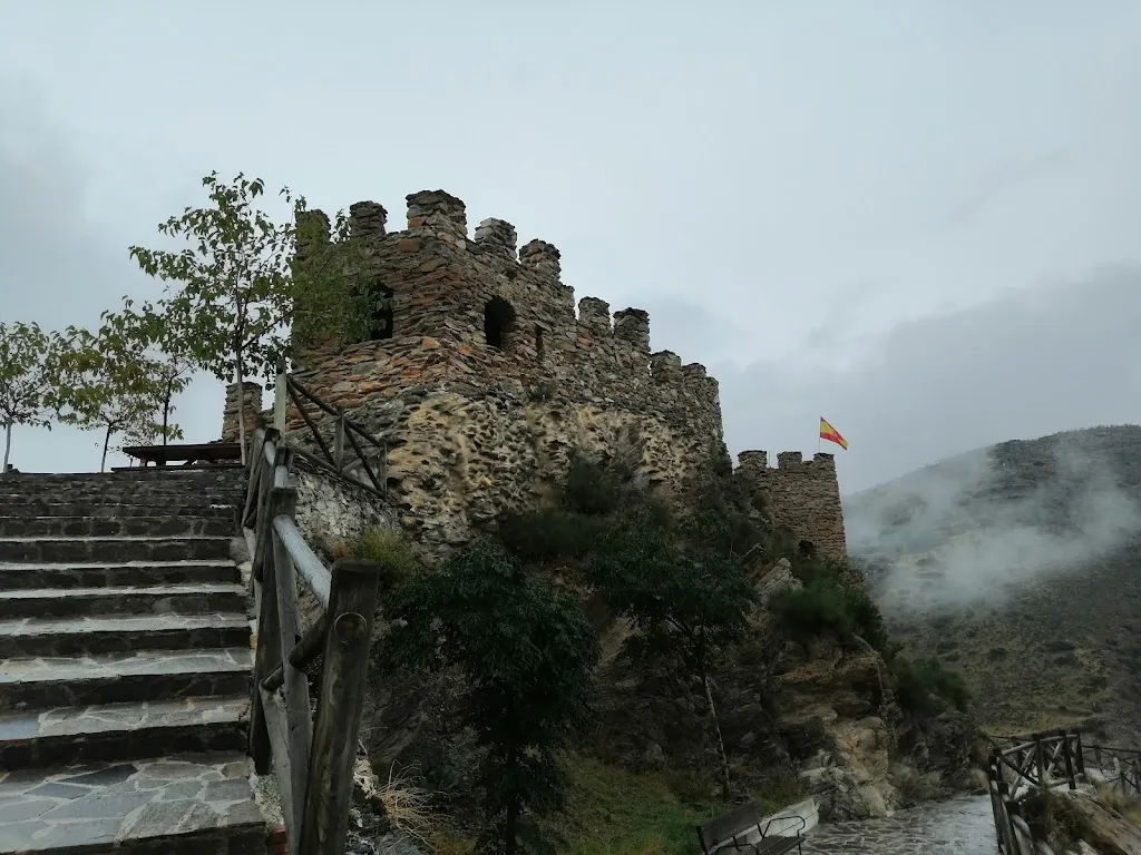 Michael Jefferson_Castillo Sierro_Sierro_review