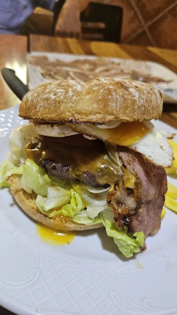 Michelle Perez Jota_Bar El Candil_Yuncler_review