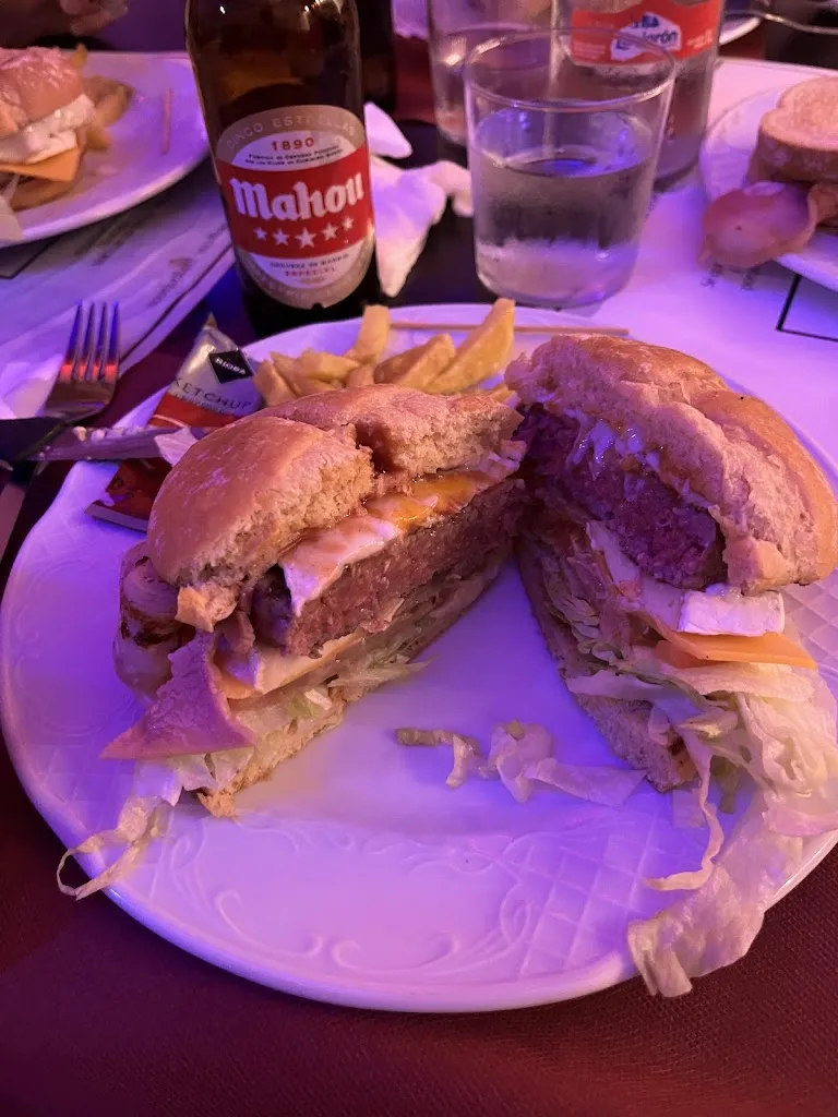 Nuria Olias Garcia_Bar El Candil_Yuncler_review