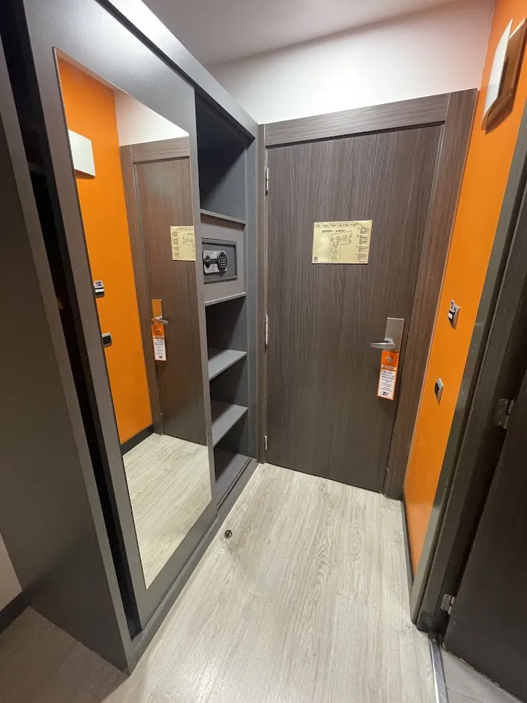 pel_Hotel H2 Fuenlabrada_Yébenes Los_review