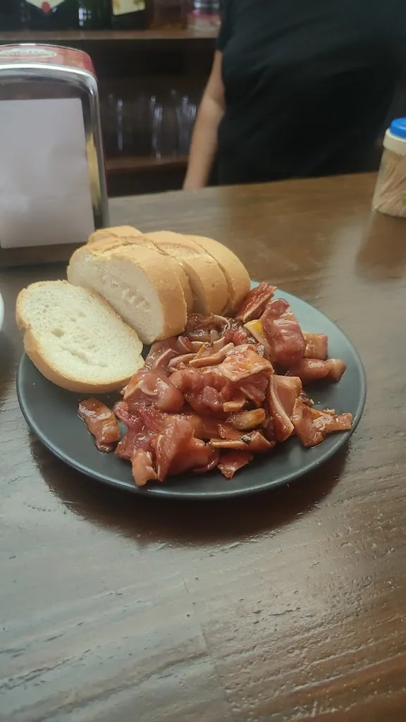 Vito Martin_Cervecería El Barrio_Yébenes Los_review