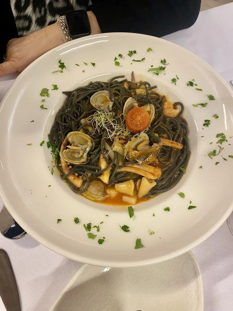 Ambrella Restaurante_Yébenes Los_slider_image_2