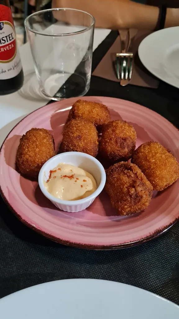 Javier Blasco_MANHATTAN ATZENETA_Adzaneta_review