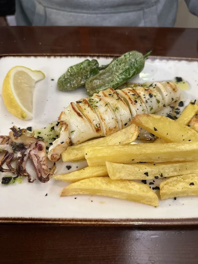 Carlotta Byas_Restaurante Gabana Cuina Mediterrània_Adzaneta_review