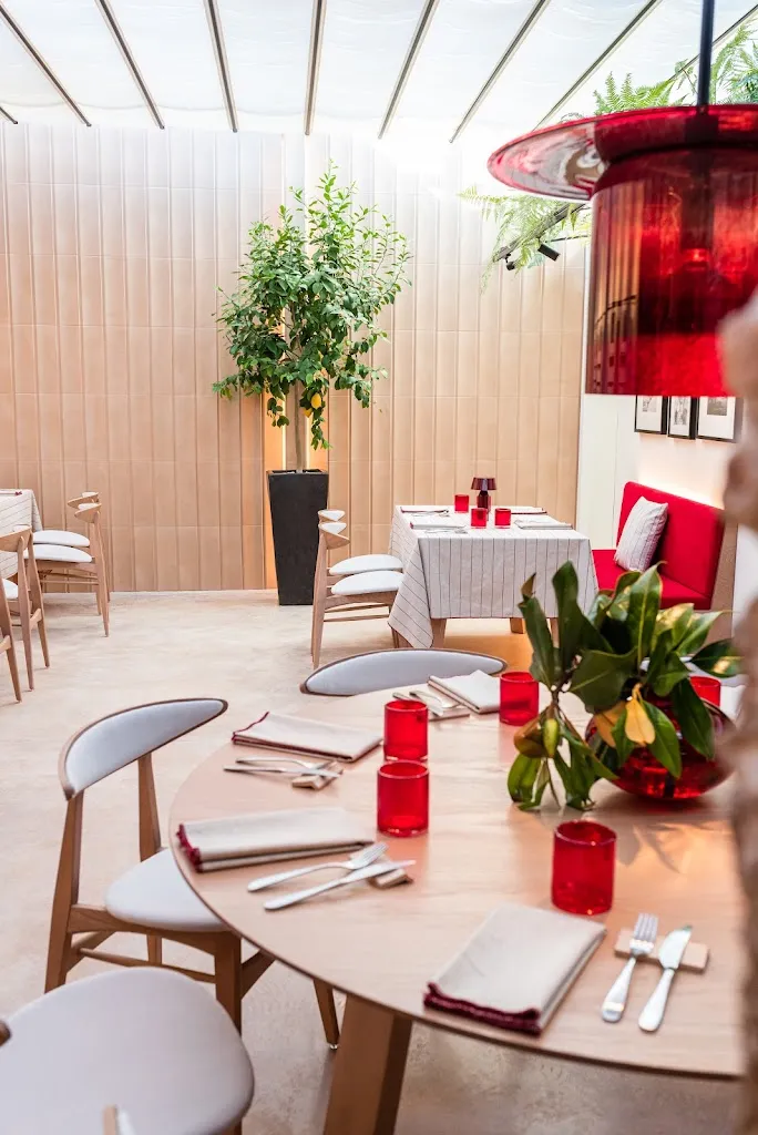 A ROIG VIU restaurant in Albaida