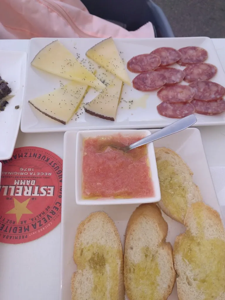 Cafeteria L'encontre restaurant in Aielo de Malferit