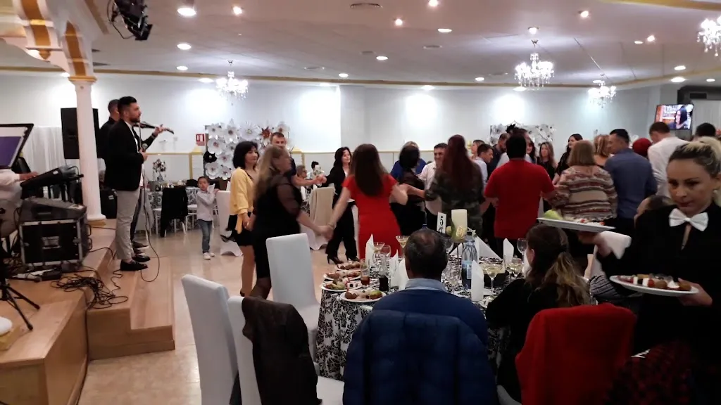 Restaurante Rumano Casa Blanca_Alaquàs_slider_image_2