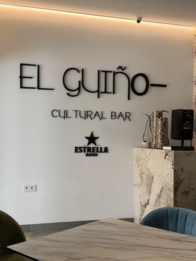 Yoismel Viera_El Guiño Cultural Bar_Olula del Río_review