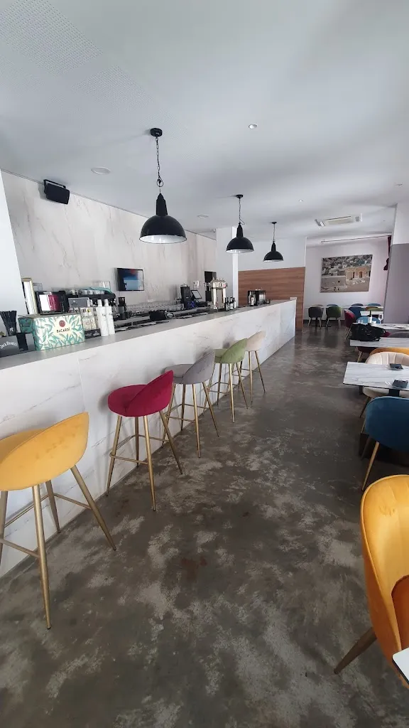 Belén Romero Vicente_El Guiño Cultural Bar_Olula del Río_review