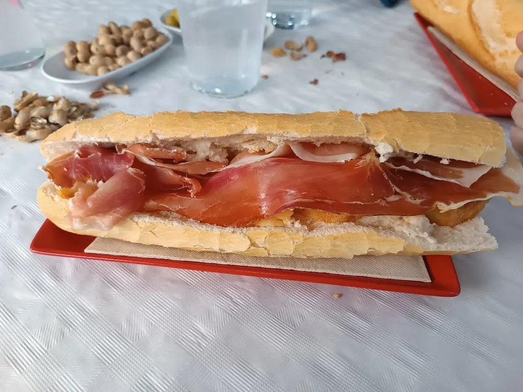 Café Bar El Trisquel_Albal_slider_image_2