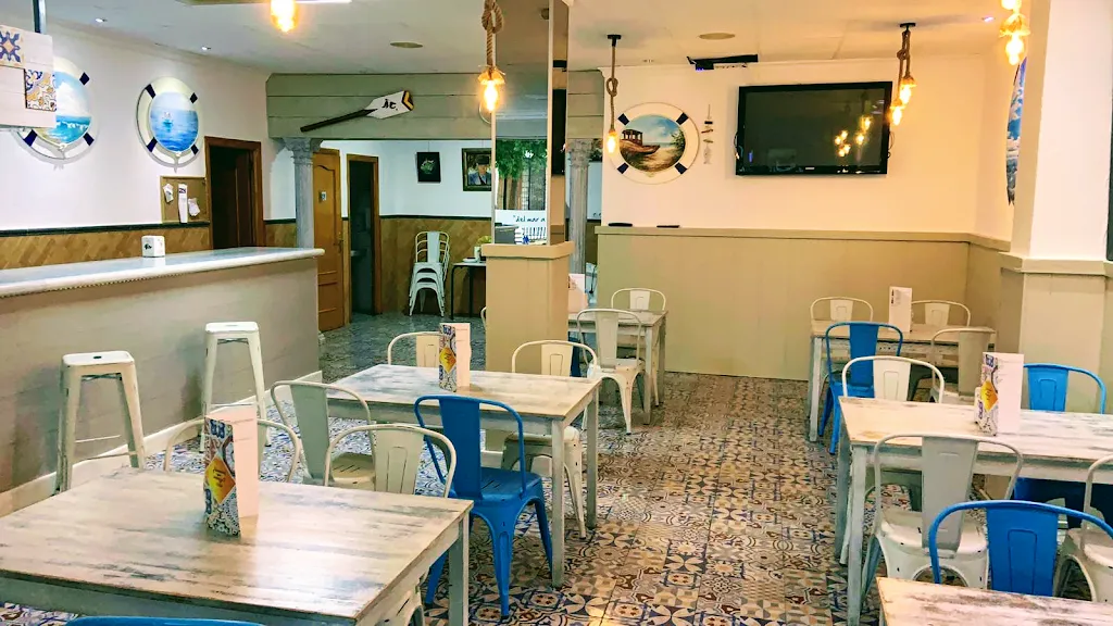 BAR LA PLAZA restaurant in Olula del Río