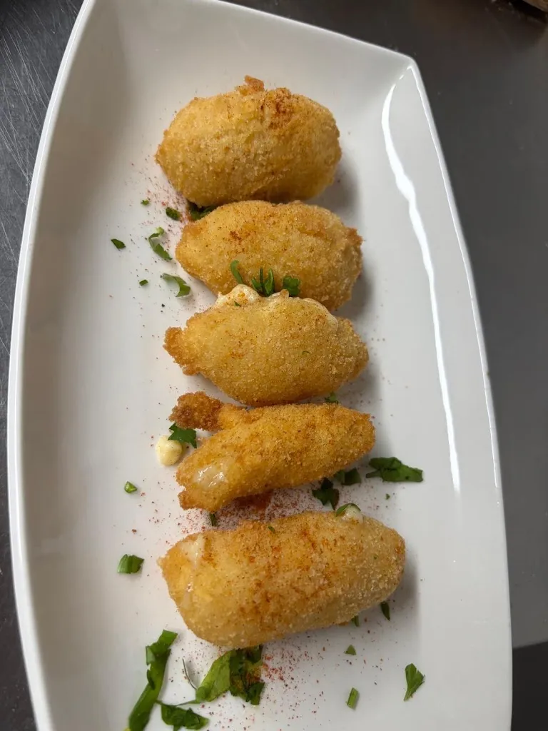 Rebeca R_Los chamos que molan_Albuixech_review