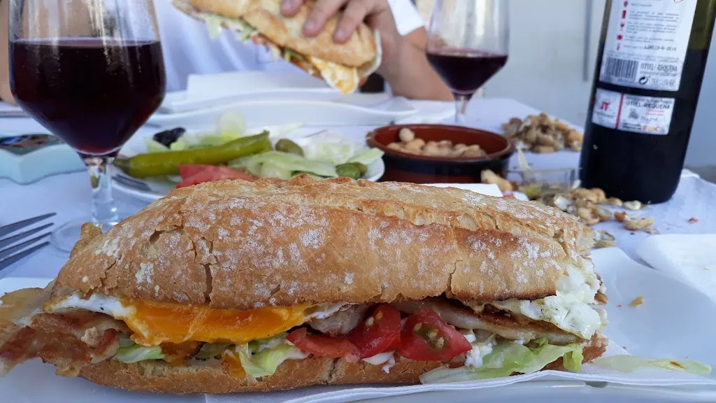 M’Oasis Bar-Restaurant_Alberic_menu_image_1