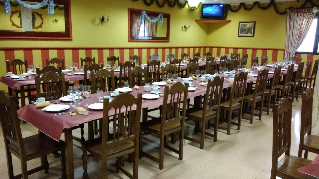 Cafeteria Restaurante Villa De Yuncos restaurant in Yuncos